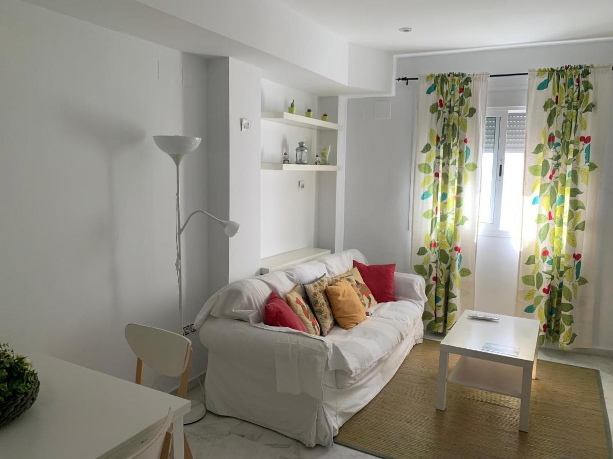 Apartamento Triana Apartment เซบีญา ภายนอก รูปภาพ